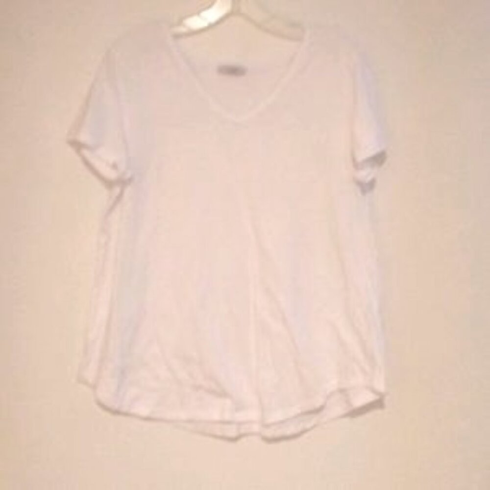Avon Signature white tshirt in L